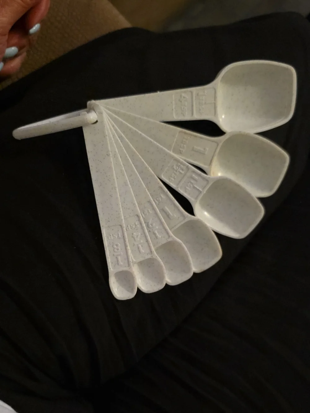 Tupperware Speckled White Nesting Measuring Spoon Set Vintage